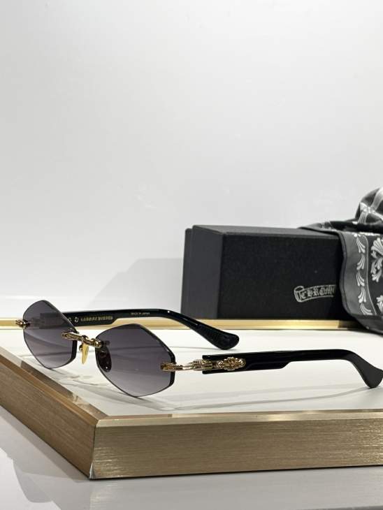 Picture of Chrome Hearts Sunglasses _SKUfw75976552fw